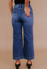 Load image into Gallery viewer, Denim Dreams Plus Jeans
