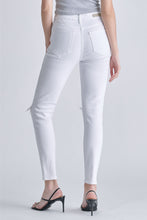 Load image into Gallery viewer, Wilma Skinny Jeans
