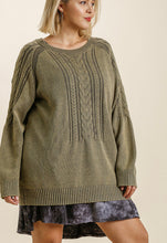 Load image into Gallery viewer, ( Plus) Braided Beauty Sweater
